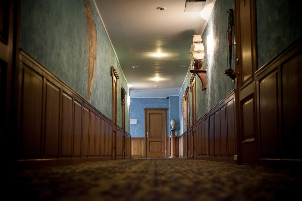 Hotel General Ekibastuz ภายนอก รูปภาพ
