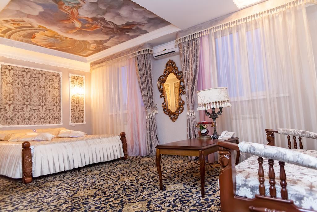 Hotel General Ekibastuz ภายนอก รูปภาพ