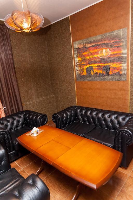 Hotel General Ekibastuz ภายนอก รูปภาพ